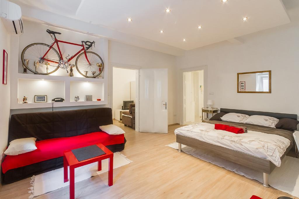 Apartment Red Bike Загреб Номер фото